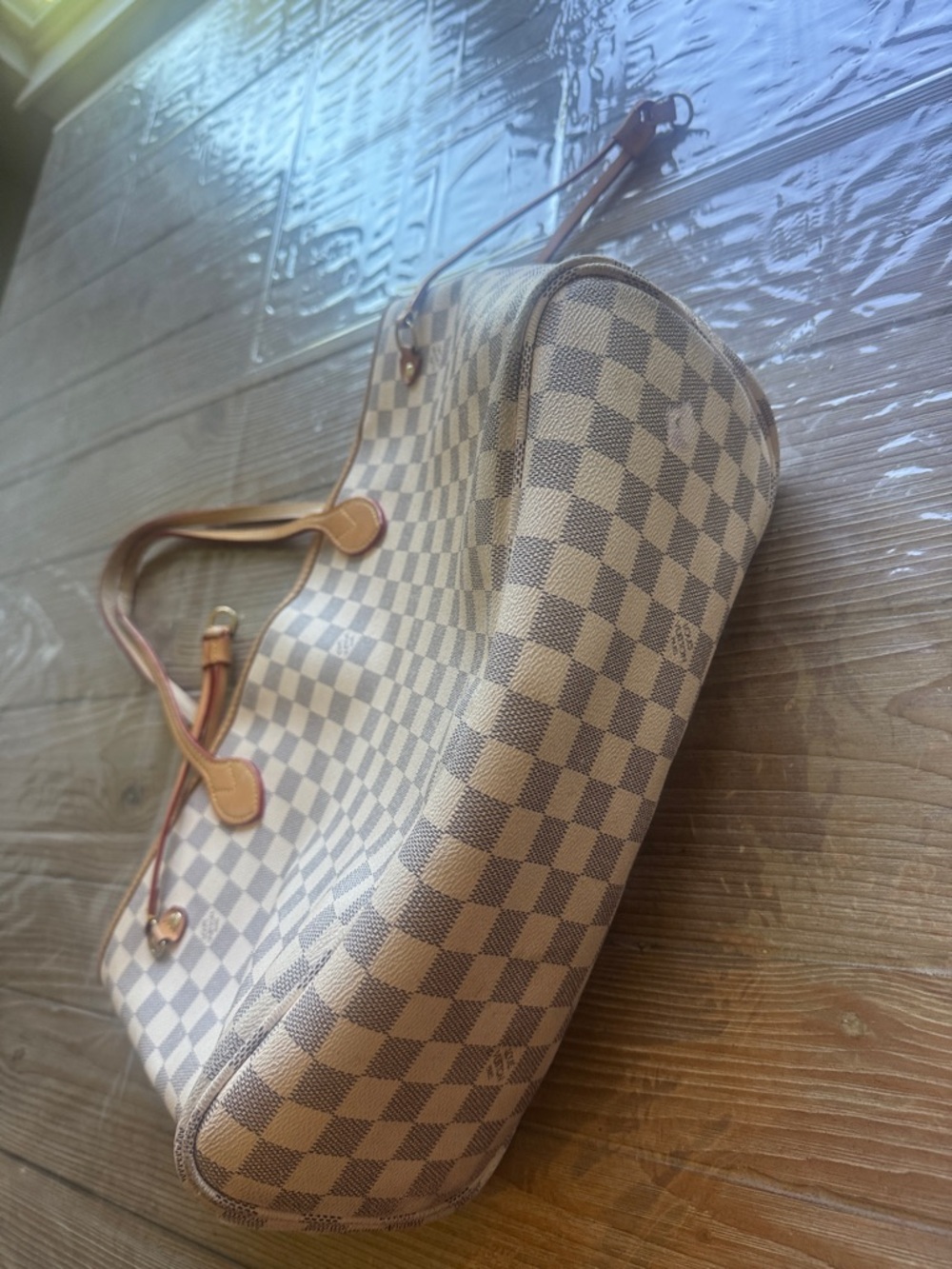 Luxury Checkered Tote Bag in Cream and Pink - Picture 8 of 13